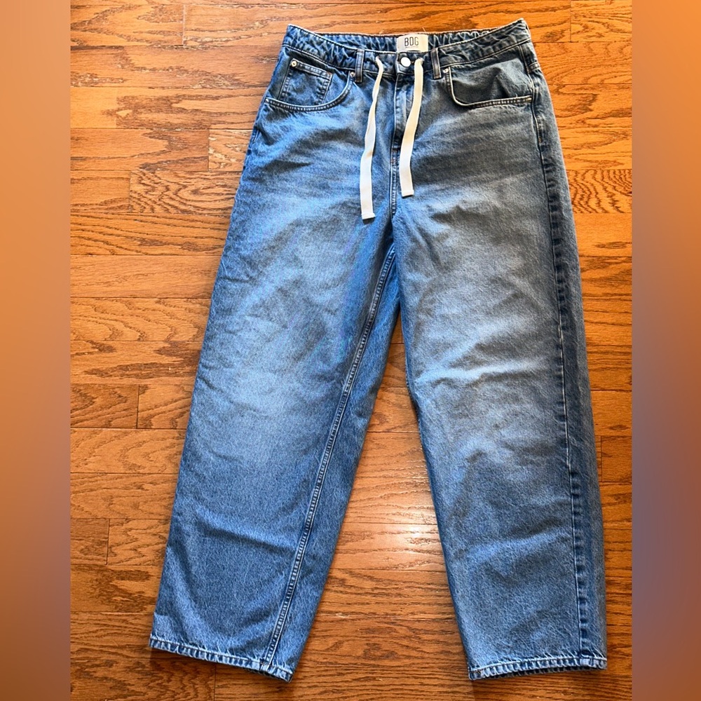 URBAN OUTFITTERS BDG Light Blue Denim Barrel Jeans with Drawstring Size 32W